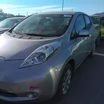 Серый Nissan Leaf S 2017