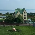 Пол  дома с отдельным входом на берегу Минского моря. 