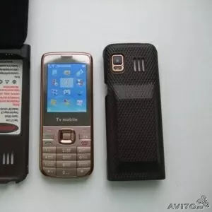 Nokia 6700 с двумя сим картами,  с доп. батареей встроенной в чехол. Но