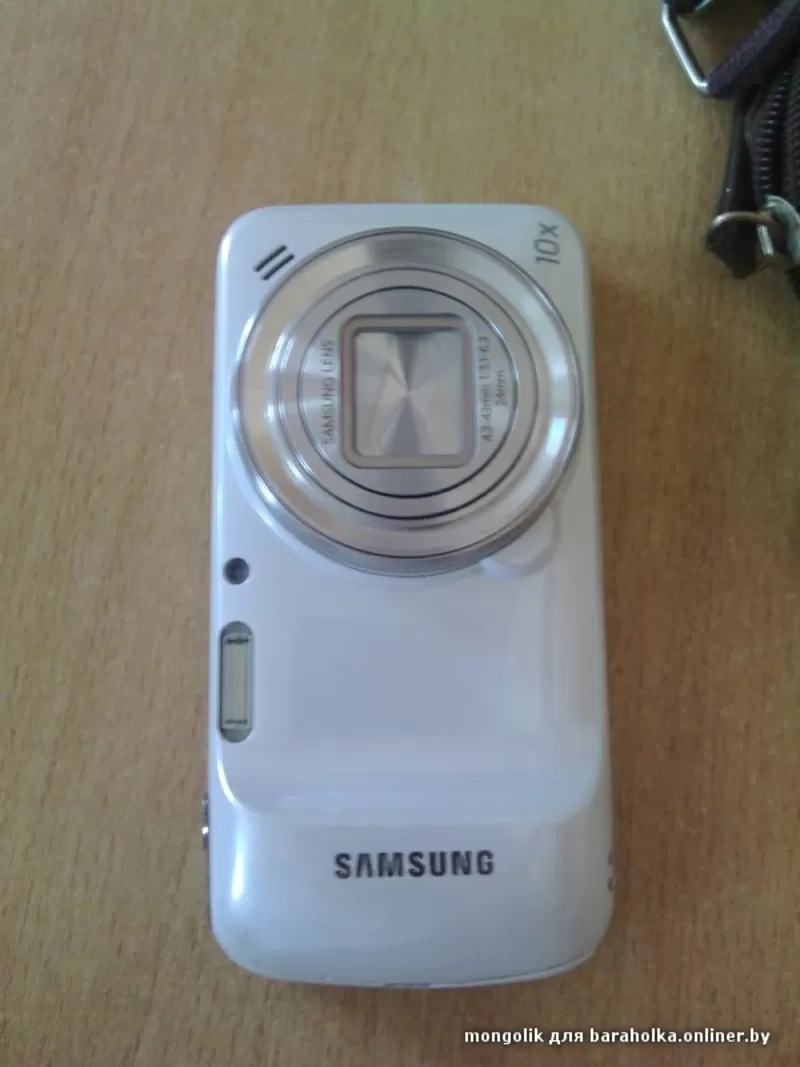  продам samsung galaxy s4 zoom, сделал скидку из-за двух трещин, ОРИГИНАЛ.+375257153609