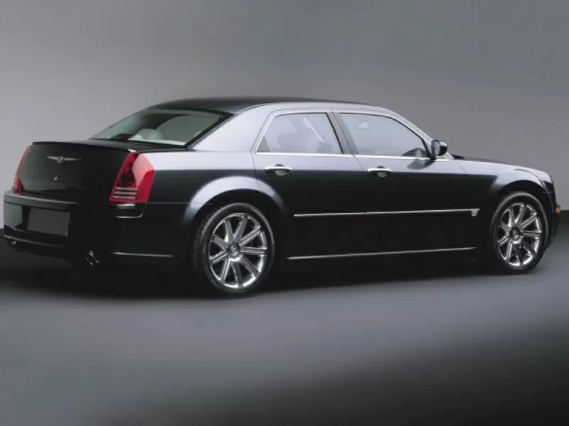 Chrysler 300С 2004 детали по задней части авто