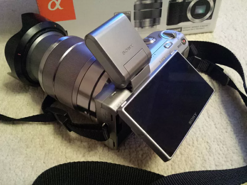Продам фотоаппарат Sony Alpha NEX-5 и обьектив (весь комплект) 3