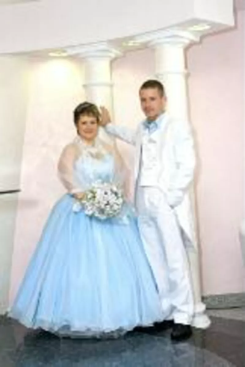 свадебные платья невесте и костюм, фрак жениху 22