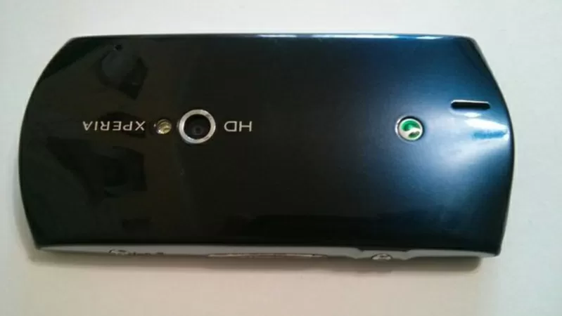 Продам Sony Ericsson Neo V черно-синий, карта памяти 16 гб 2