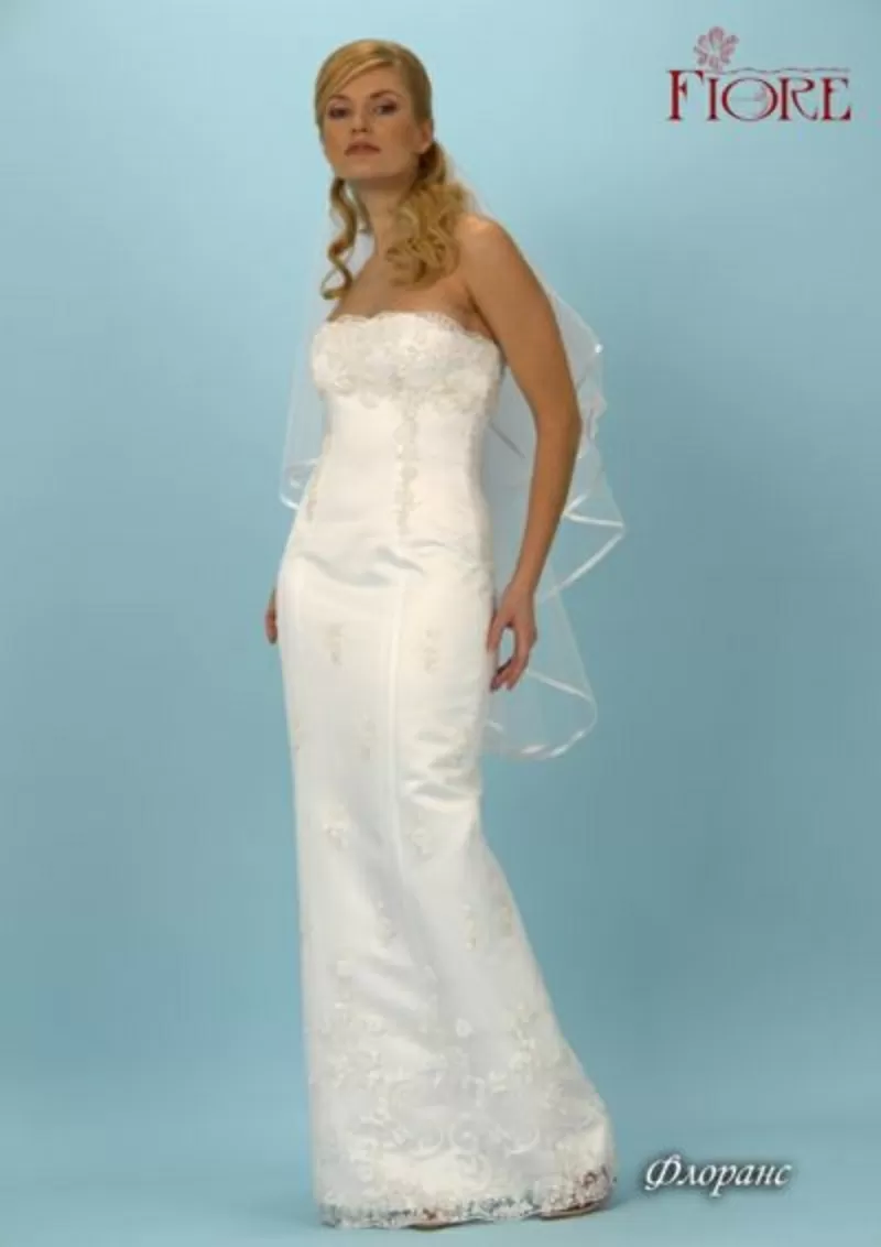 свадебные наряды -невесте платье, жениху смокинг и фрак 14
