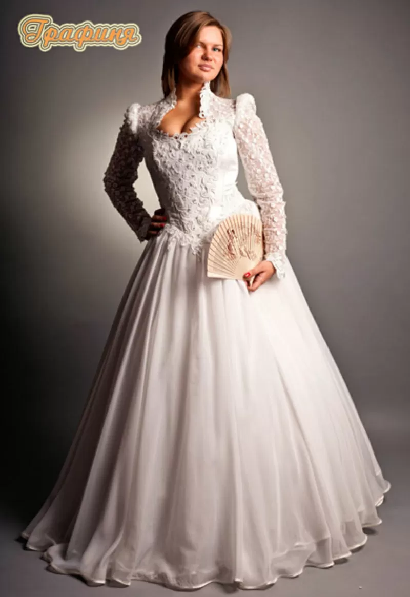 свадебные наряды -невесте платье, жениху смокинг и фрак 77