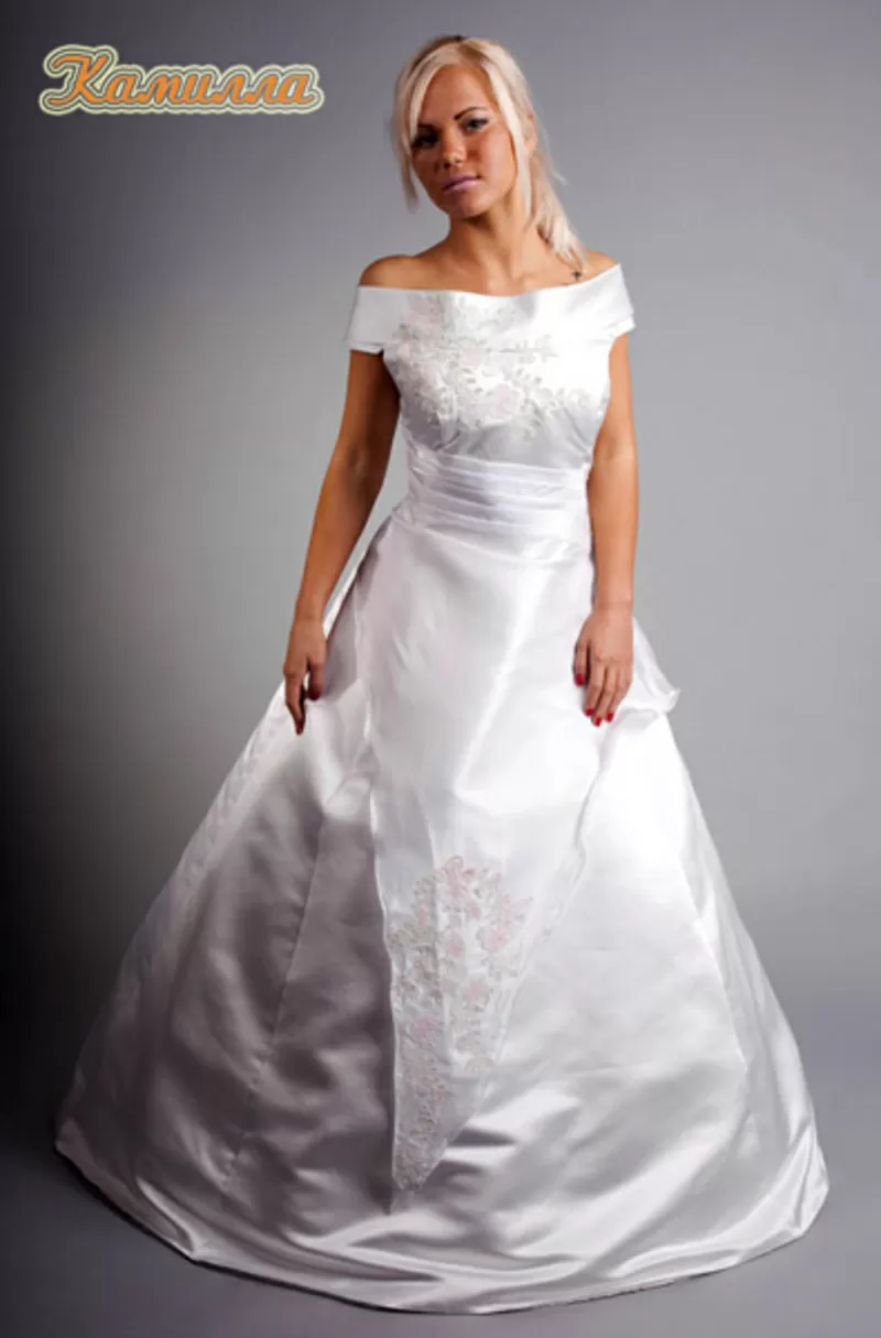 свадебные наряды -невесте платье, жениху смокинг и фрак 94