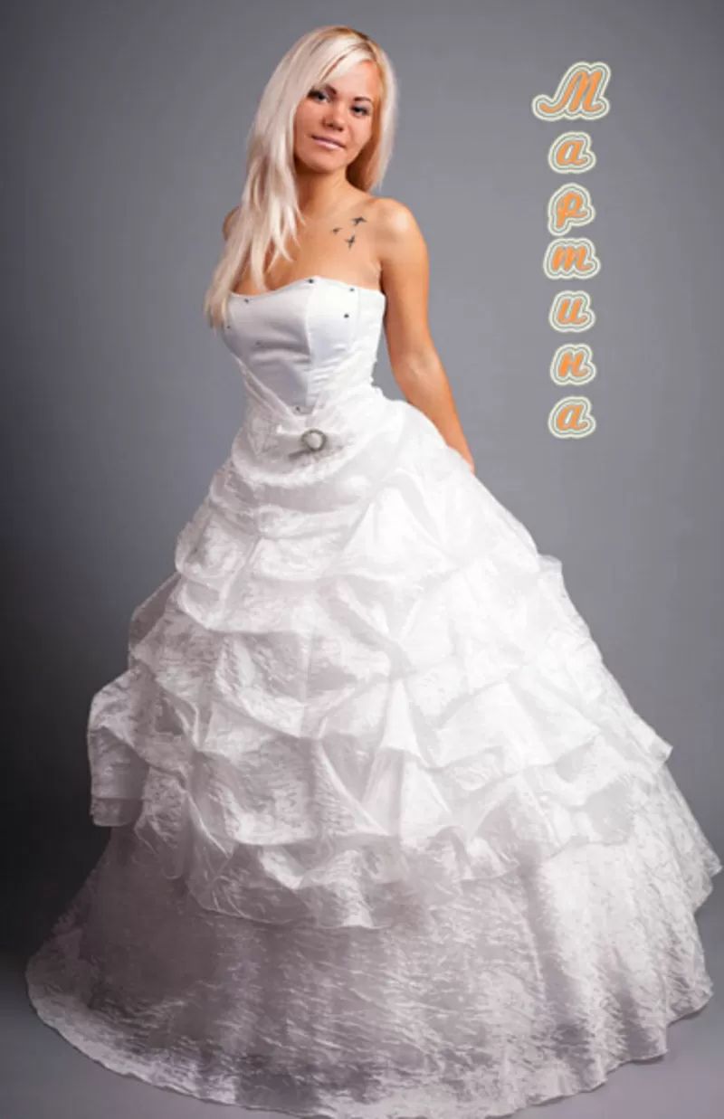свадебные наряды -невесте платье, жениху смокинг и фрак 99