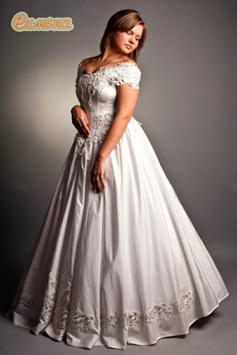 свадебные наряды -невесте платье, жениху смокинг и фрак 103