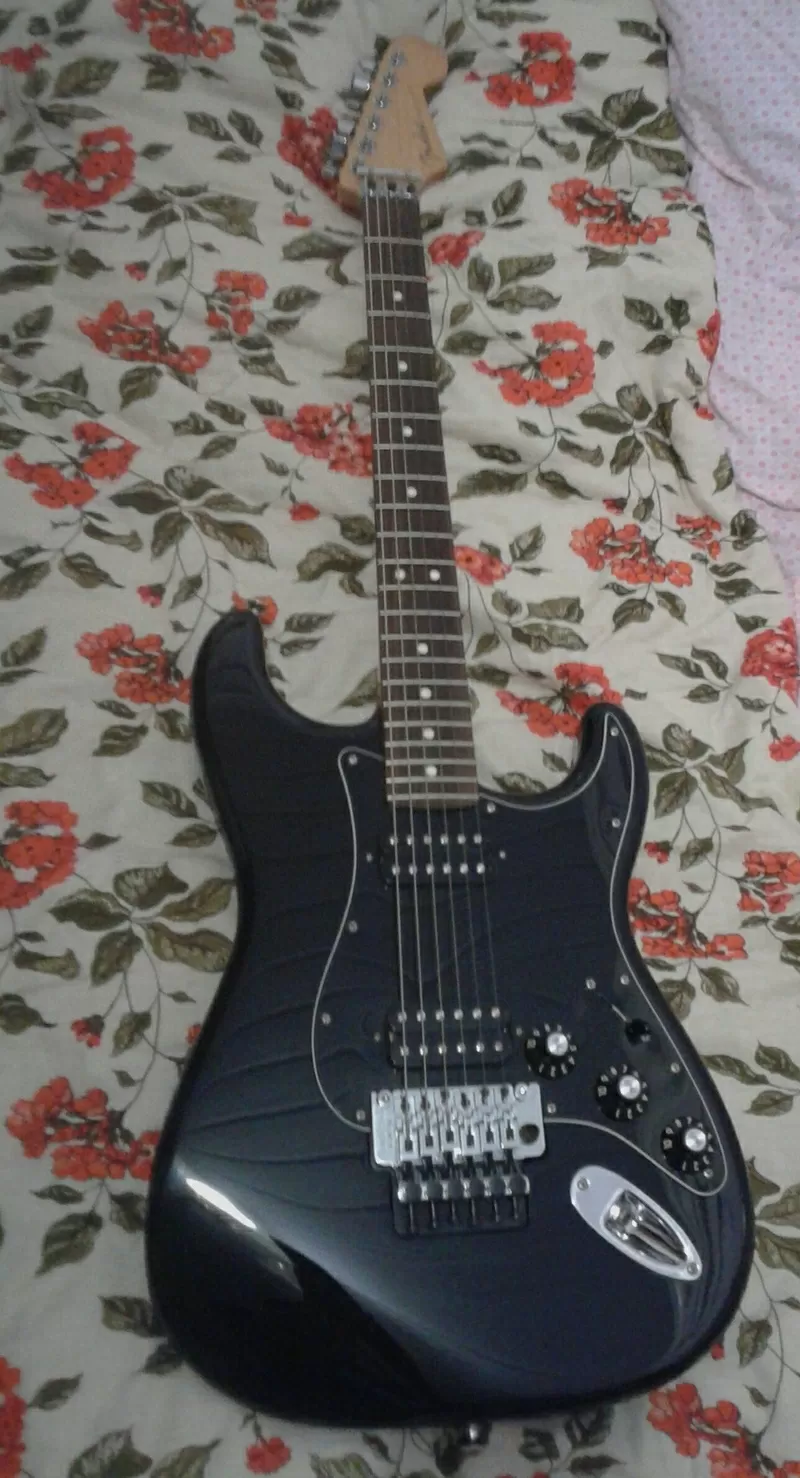 Продам электрогитару Fender Blacktop Stratocaster HH Floyd Rose 3