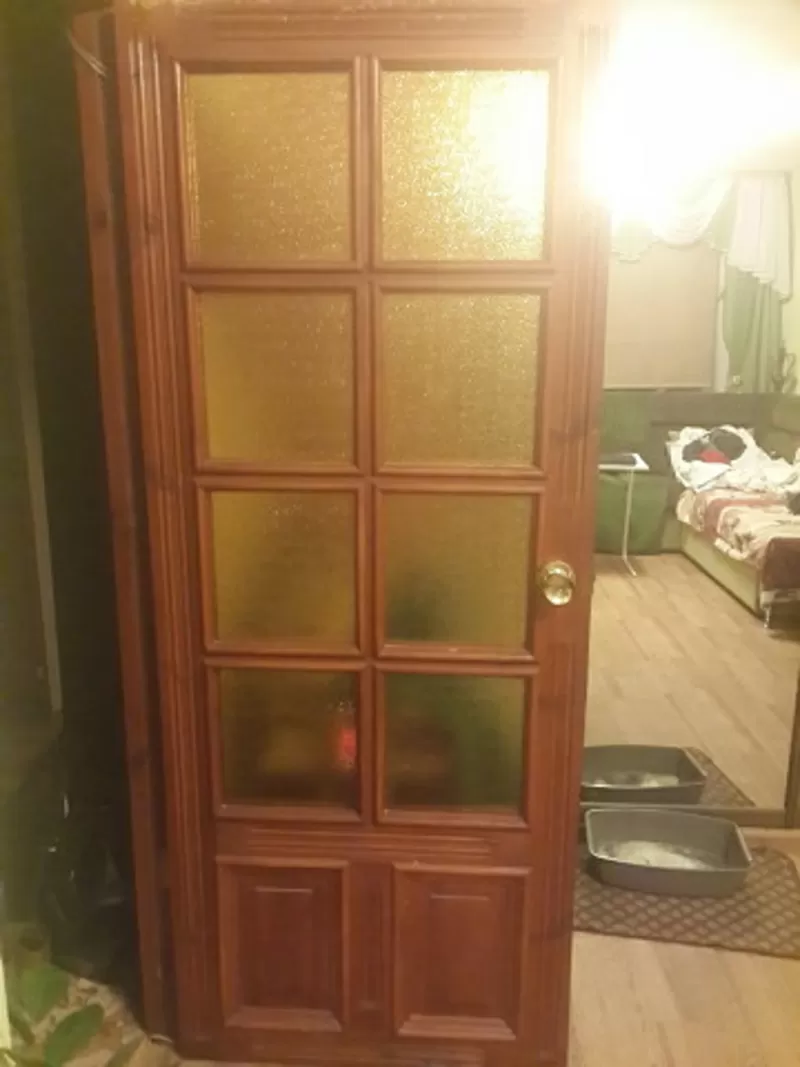 Продам деревянные межкомнатные двери  2