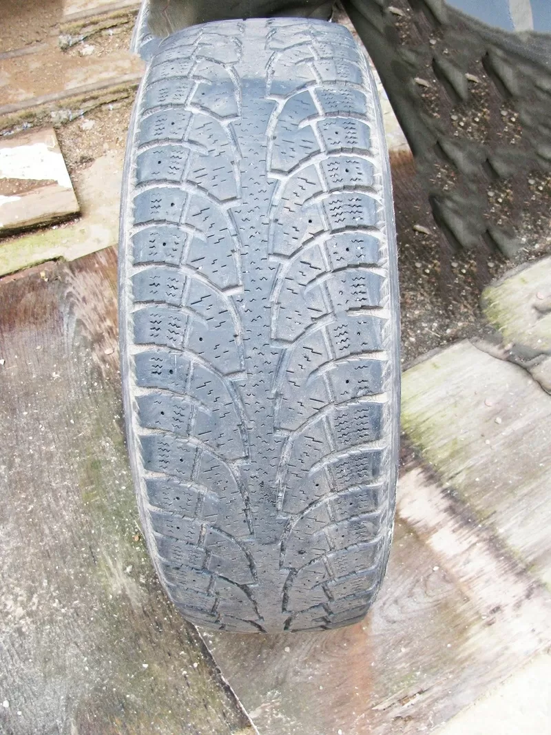 Резина шины покрышки Hankook R18 зима 225/60 . 2шт. Б/у 4