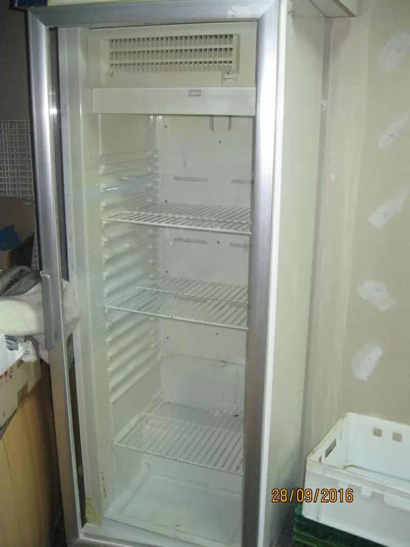 холодильник витрина столбик