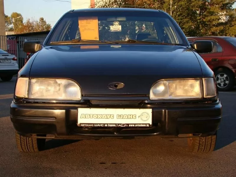 Автомобиль Ford Sierra 1.8 9