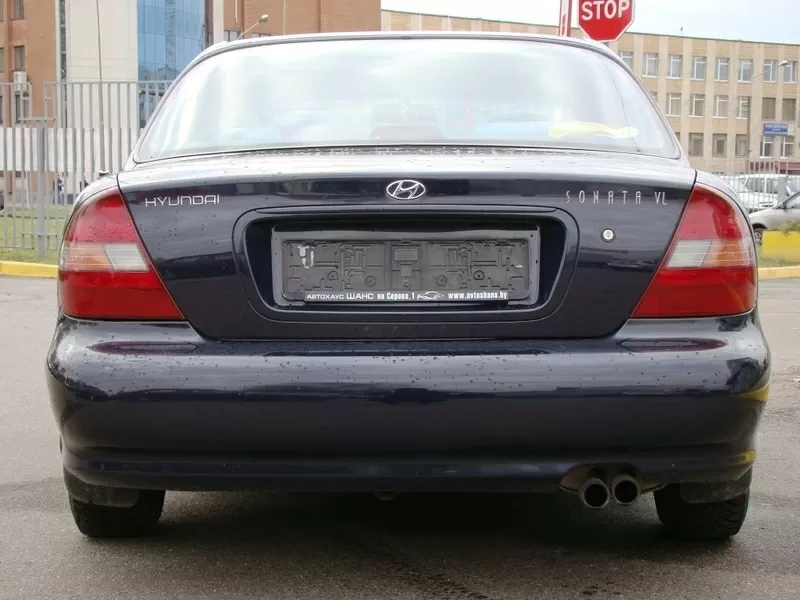 Вместительный и комфортный Hyundai Sonata 4