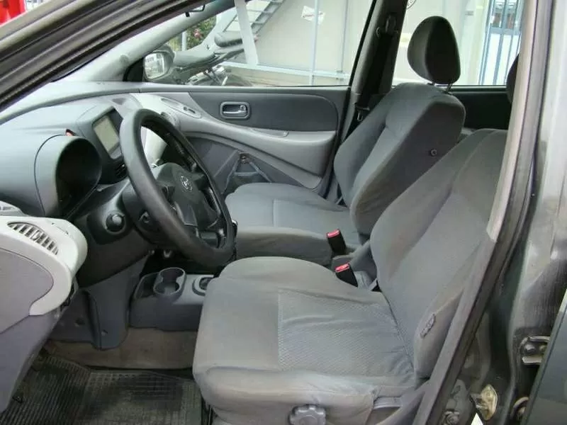 Nissan Almera Tino 2.2 dCi 6