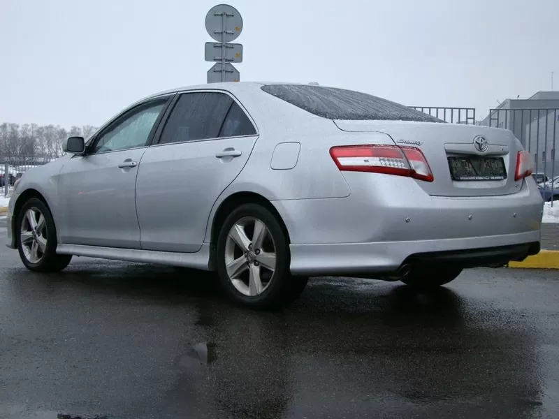 Отличный автомобиль Toyota Camry Se 8