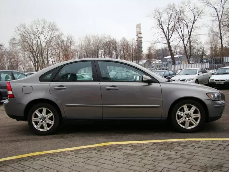 Роскошный Volvo S40 2.4 i 7