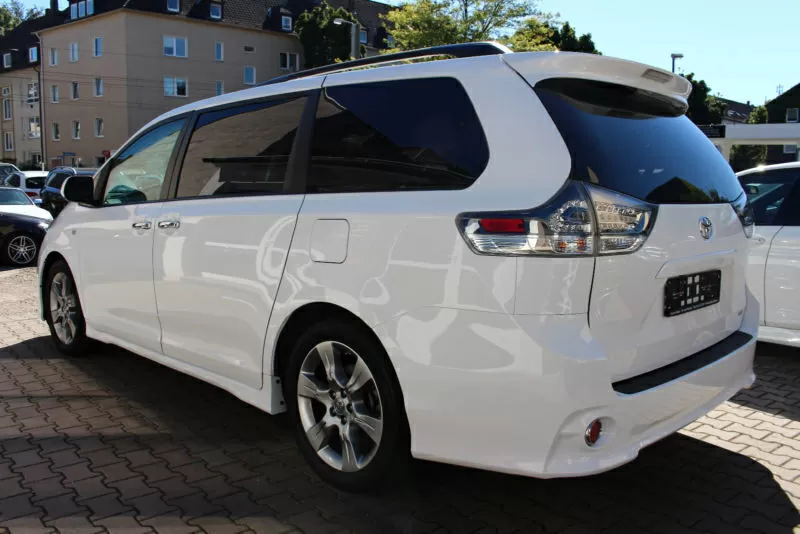 Авто на разбор Toyota Sienna