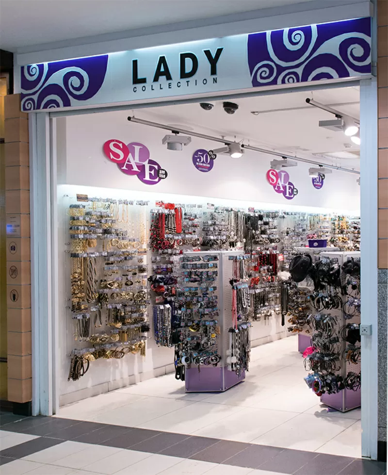 Функционирующий магазин модной бижутерии  Lady Collection