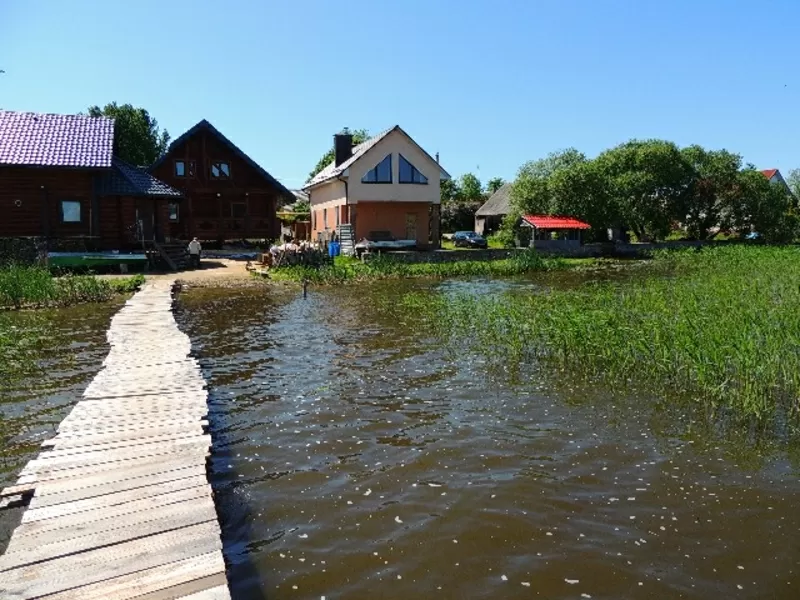 Дом на берегу озера г.п. Свирь,  от МКАД 147 км. 26
