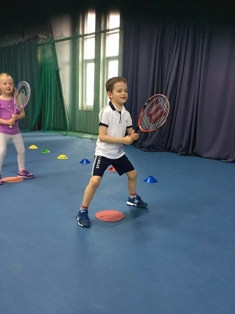 Приглашаем в Школу большого тенниса для детей от 4 до 12 лет
