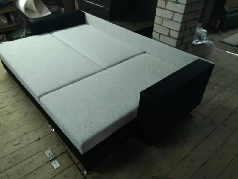 Угловой диван со спальным местом 2