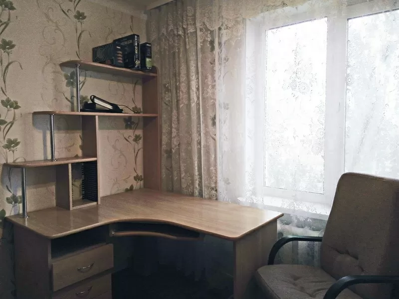 Просторная трехкомнатная с отличным ремонтом и мебелью,  Лынькова 15 17