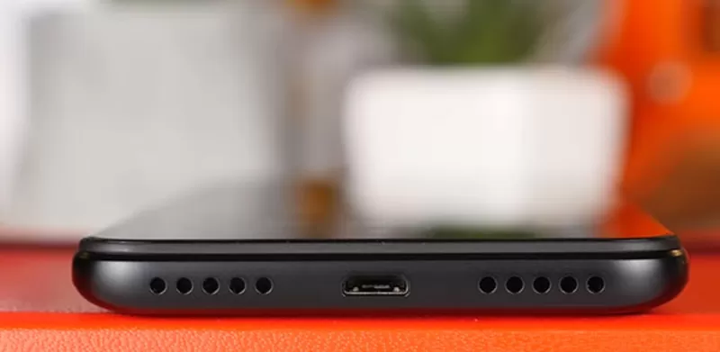 Xiaomi Mi A2 Lite (3Gb/32Gb) черный 3