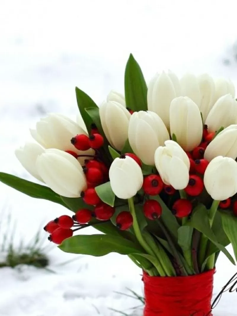 Великолепные Букеты тюльпанов к 8 марта оптом недорого 2