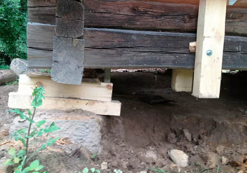 Замена фундамента под деревянные и каркасные дома,  ремонт старых домов 9