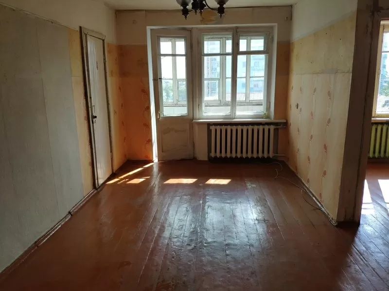 Продам 2-х комнатную квартиру в центре Минска возле парка Челюскинцев