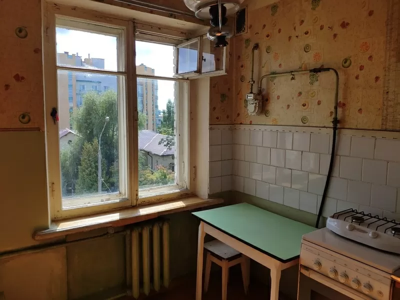 Продам 2-х комнатную квартиру в центре Минска возле парка Челюскинцев 6