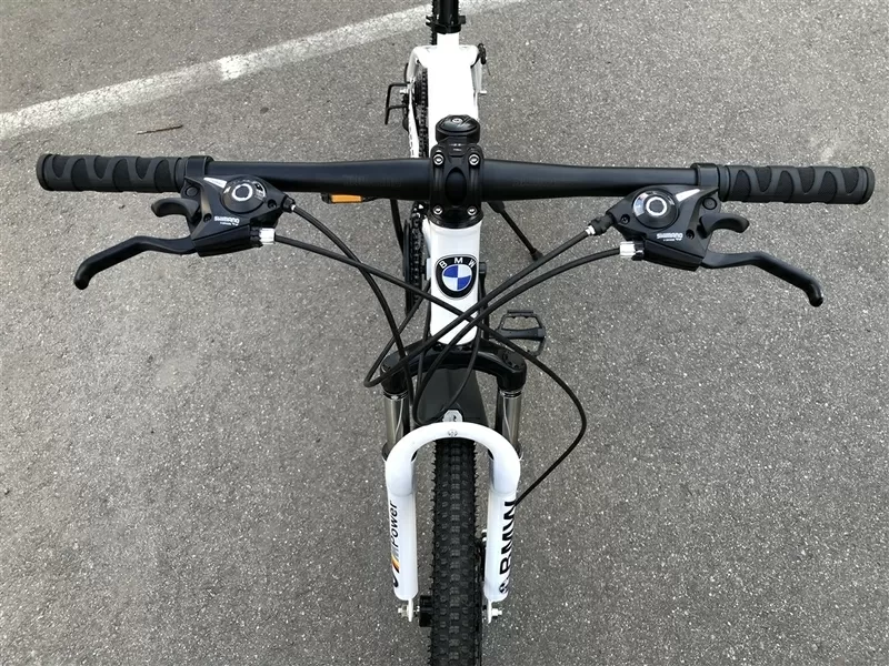 Велосипед на литых дисках BMW M-Power 2