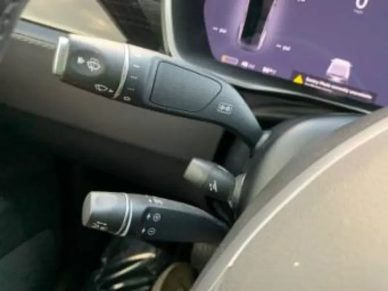 Tesla,  X 75D,  2015. Запас хода от 400 км. 7