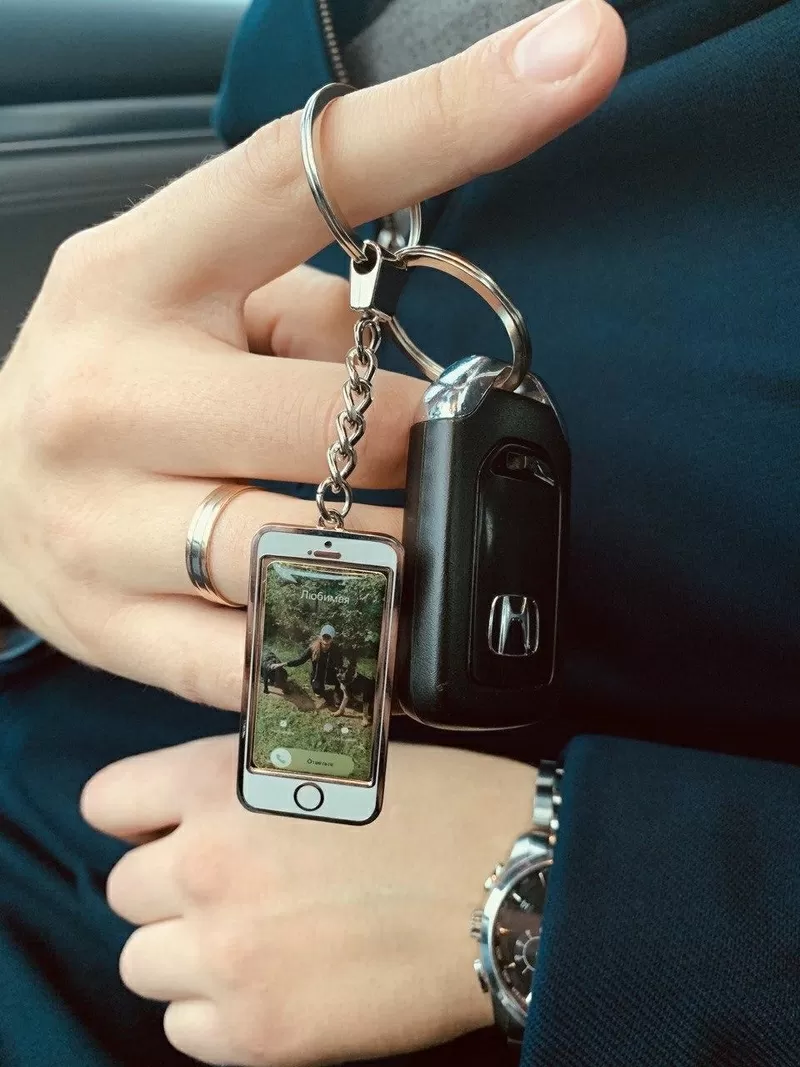 Брелок iPhone с фотографией звонка от любимого человека в Минске  