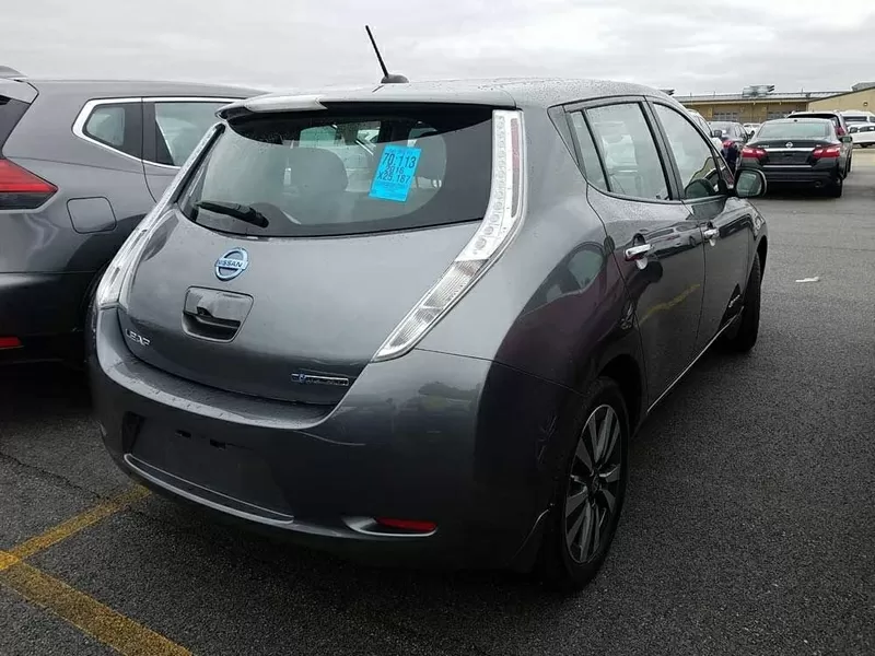 Nissan Leaf SL 2016 серый