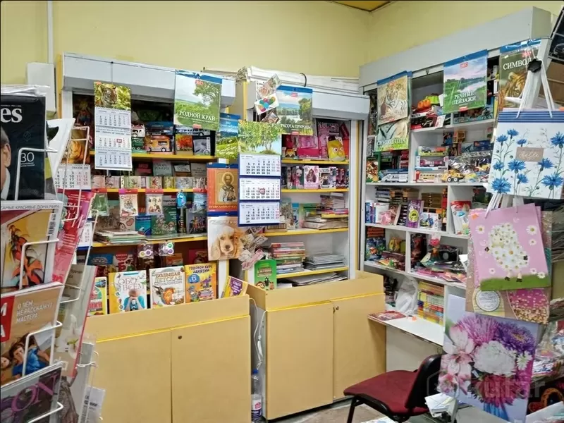 Торговая точка в супермаркете (книги,  журналы,  канцтовары,  игрушки)