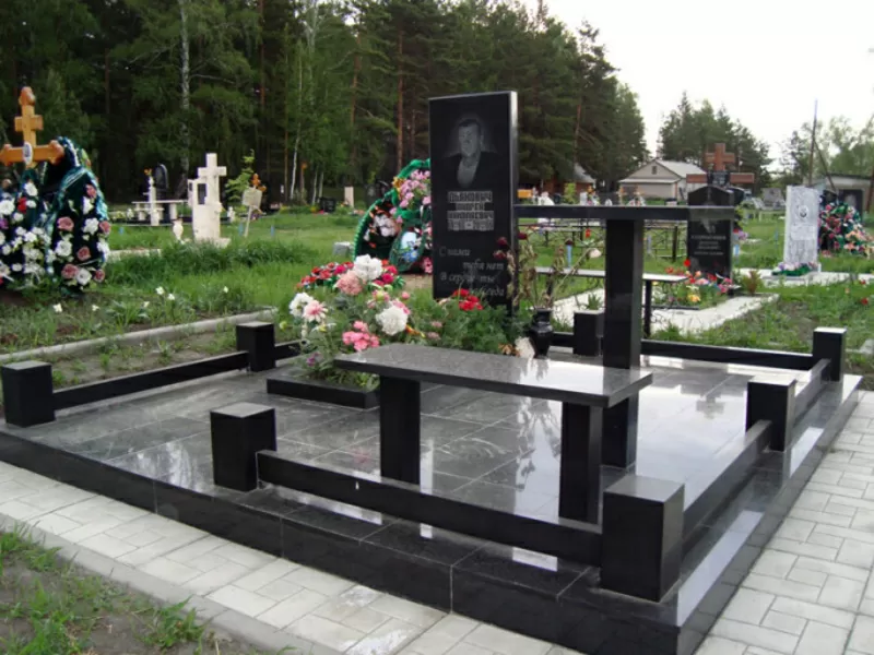 Заказать памятник в Минске – Купить памятник из гранита недорого 8