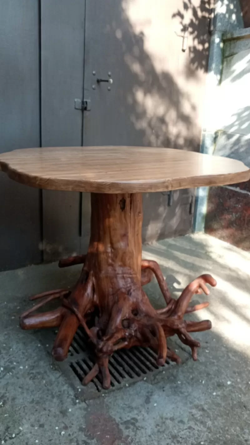 Уникальные столы ручной работы из натурального дерева
