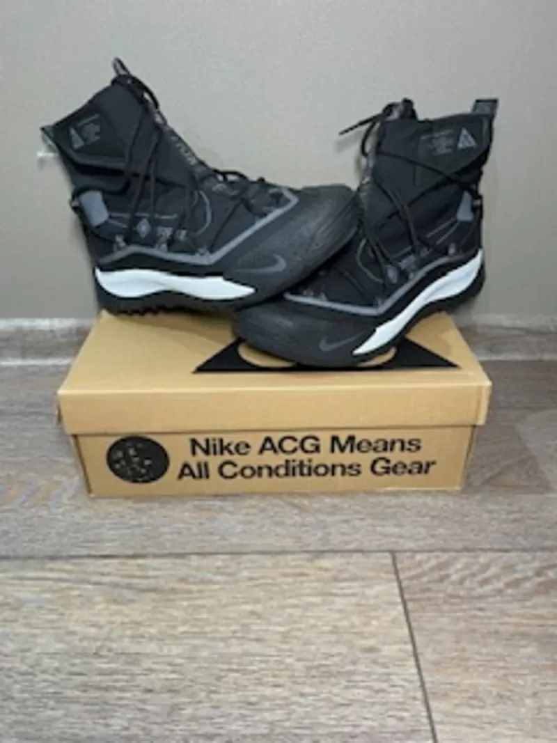 Кроссовки Nike ACG AIR TERRA ANTARKTIK.