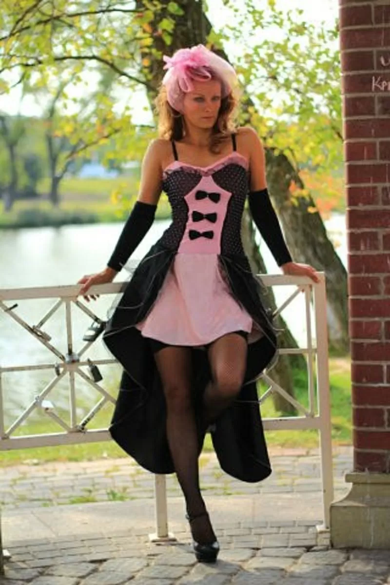 карнавальные костюмы детям и взрослым-черная королева, супергерой, палач