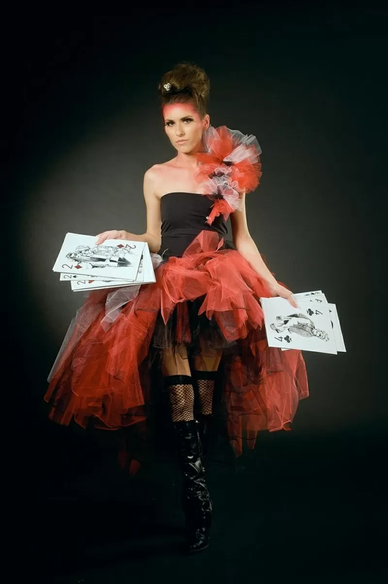 карнавальные костюмы детям и взрослым-черная королева, супергерой, палач 3