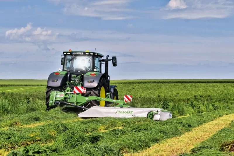 XT Косилка навесная,  центральное крепление бруса,  PerfectCUT 2