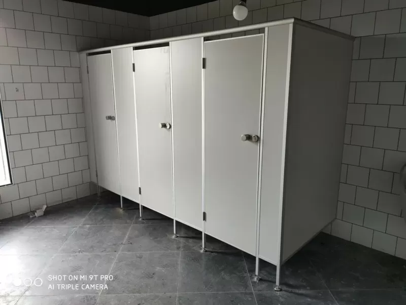 Офисные,  сантехнические и душевые перегородки из ПВХ,  алюминия и ДСП 6